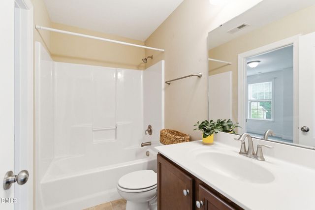 959 Longleaf Pine Place, Mebane, NC 27302