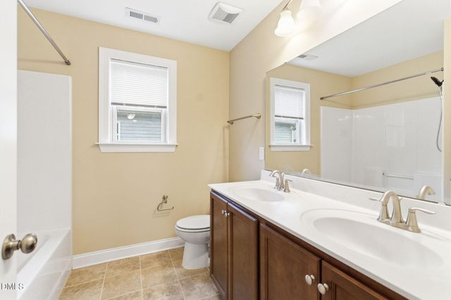 959 Longleaf Pine Place, Mebane, NC 27302