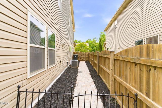 959 Longleaf Pine Place, Mebane, NC 27302