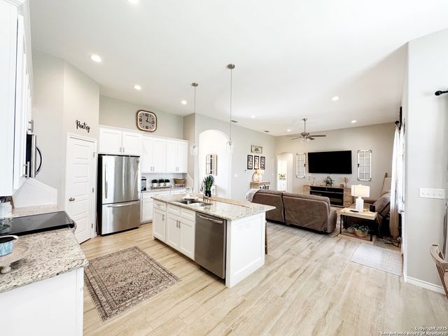 1683 Vista View, Pleasanton, TX 78064