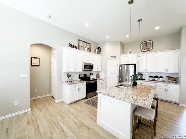 1683 Vista View, Pleasanton, TX 78064