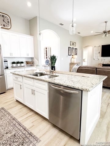 1683 Vista View, Pleasanton, TX 78064