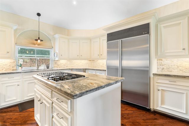 1734 Forestlake Drive, Sugar Land, TX 77479