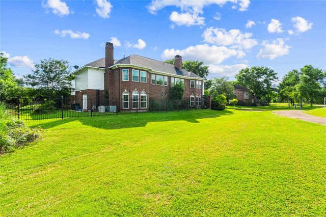 1734 Forestlake Drive, Sugar Land, TX 77479