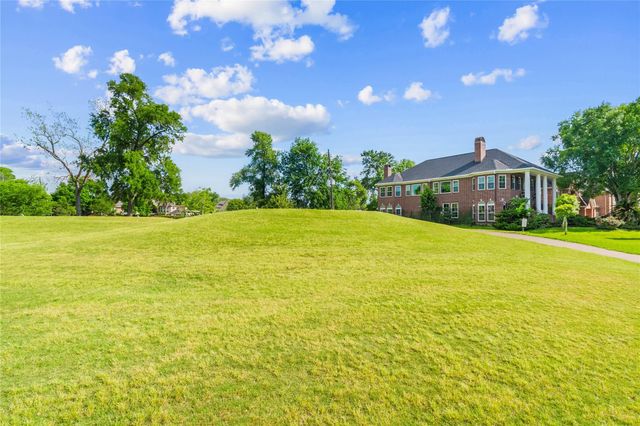 1734 Forestlake Drive, Sugar Land, TX 77479