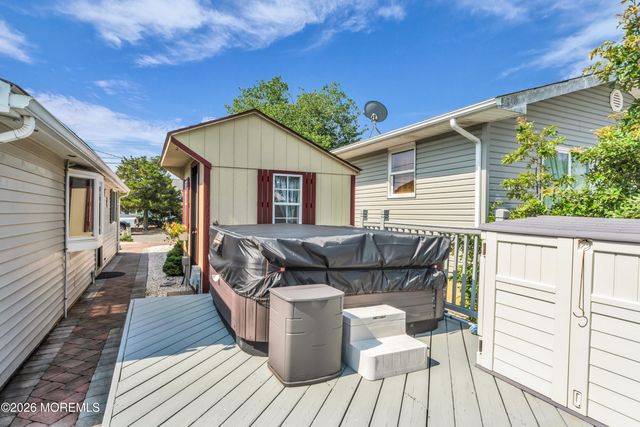 215 Pine Drive, Bayville, NJ 08721