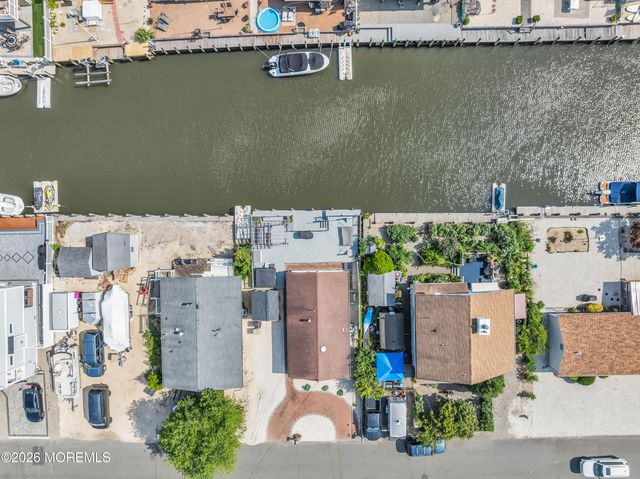 215 Pine Drive, Bayville, NJ 08721