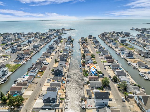 215 Pine Drive, Bayville, NJ 08721