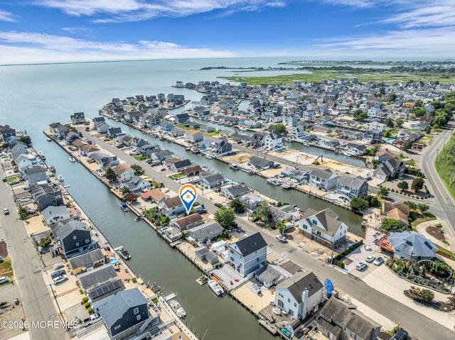 215 Pine Drive, Bayville, NJ 08721