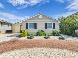 215 Pine Drive, Bayville, NJ 08721