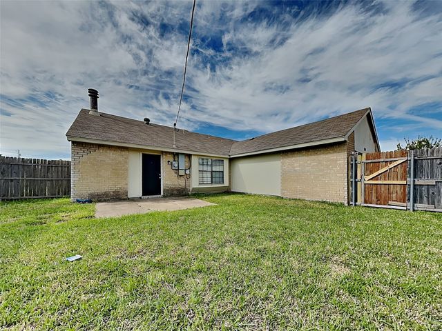 7621 Pebble Beach Drive, Rowlett, TX 75088