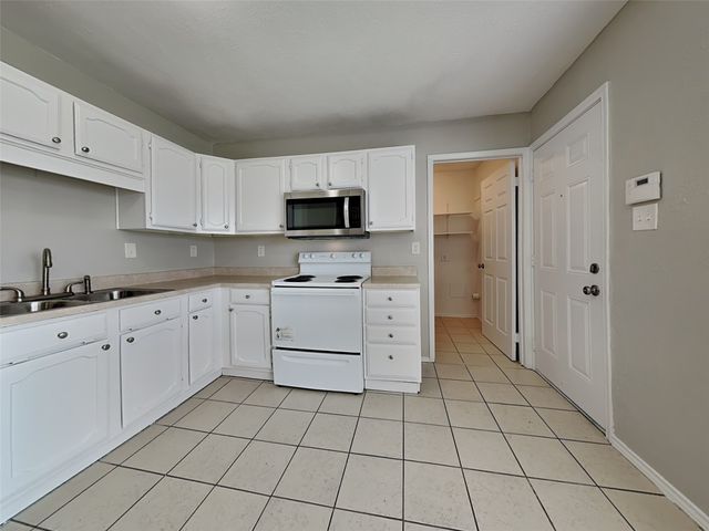 7621 Pebble Beach Drive, Rowlett, TX 75088