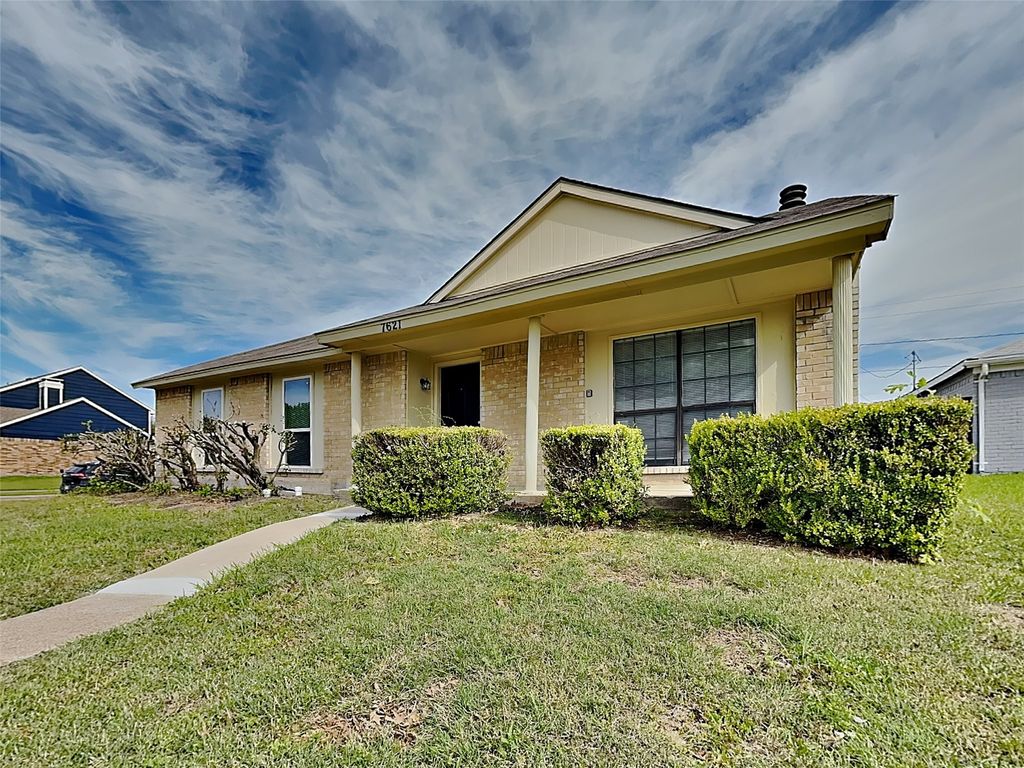7621 Pebble Beach Drive, Rowlett, TX 75088