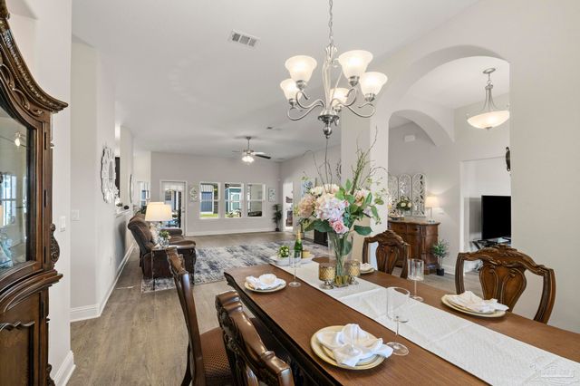 4566 Red Oak Dr, Milton, FL 32583