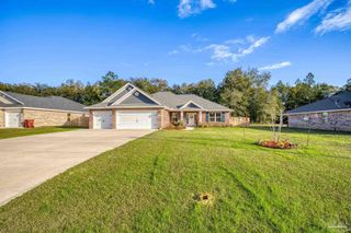 4566 Red Oak Dr, Milton, FL 32583