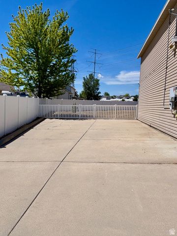6712 S EARLY DAWN DR, West Jordan, UT 84081