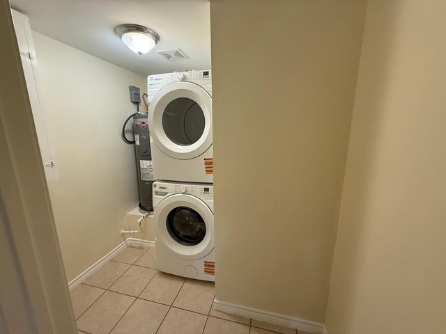 914 E 25th Street Left, Houston, TX 77009