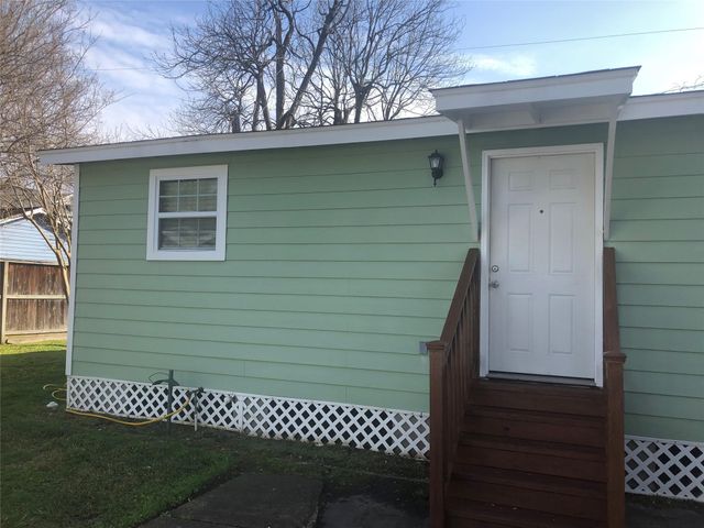 914 E 25th Street Left, Houston, TX 77009