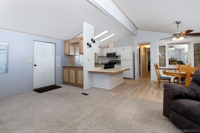 13490 Highway 8 Business SPC 24, Lakeside, CA 92040