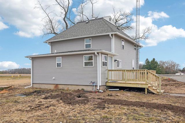N5288 County Road D, Helenville, WI 53137
