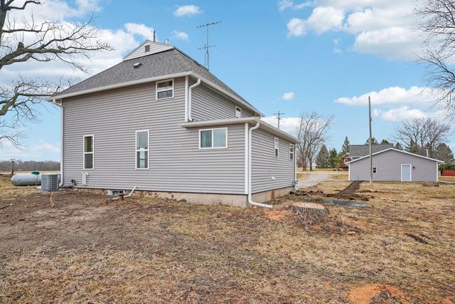 N5288 County Road D, Helenville, WI 53137