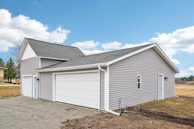 N5288 County Road D, Helenville, WI 53137
