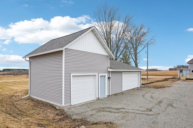 N5288 County Road D, Helenville, WI 53137