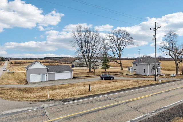 N5288 County Road D, Helenville, WI 53137