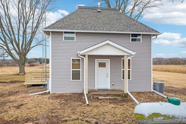 N5288 County Road D, Helenville, WI 53137