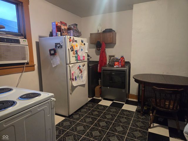 389 N Elliott Avenue, Martinsville, IN 46151