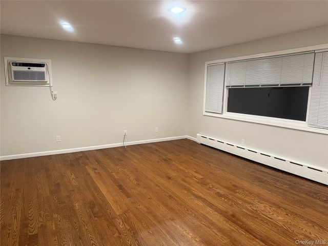 18 Juniper Road 2nd Floor, Port Washington, NY 11050