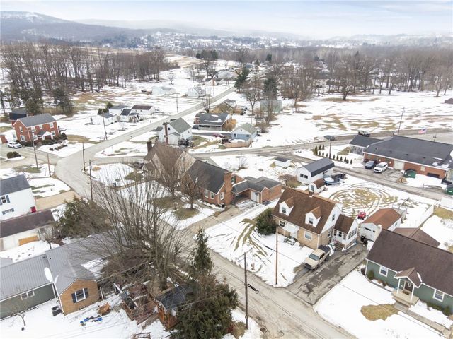 2527 Raymond Avenue, Derry Twp, PA 15650