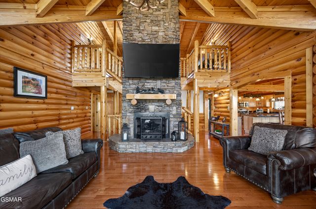 556 Thissa Way, Gatlinburg, TN 37738