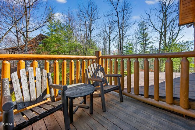 556 Thissa Way, Gatlinburg, TN 37738