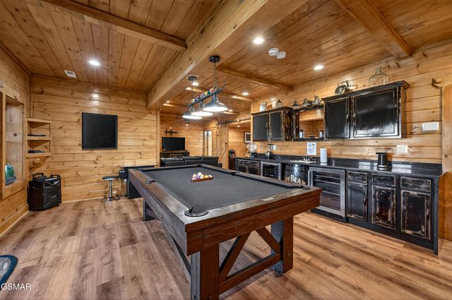 556 Thissa Way, Gatlinburg, TN 37738