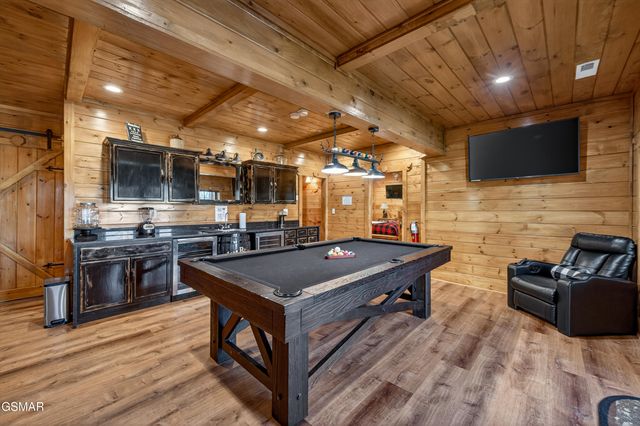 556 Thissa Way, Gatlinburg, TN 37738