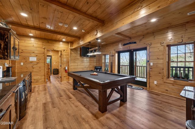 556 Thissa Way, Gatlinburg, TN 37738