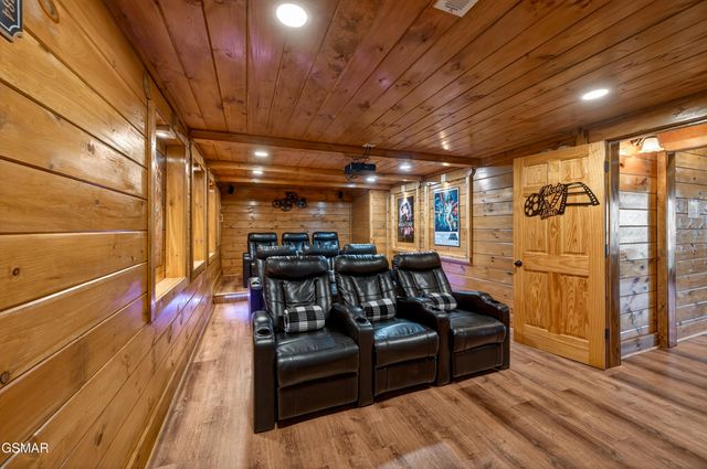 556 Thissa Way, Gatlinburg, TN 37738