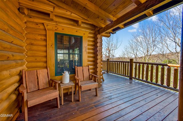 556 Thissa Way, Gatlinburg, TN 37738