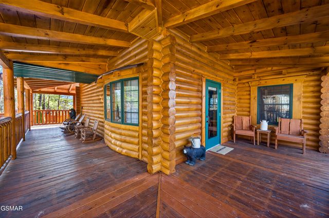 556 Thissa Way, Gatlinburg, TN 37738