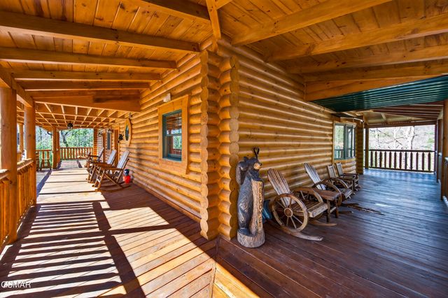 556 Thissa Way, Gatlinburg, TN 37738