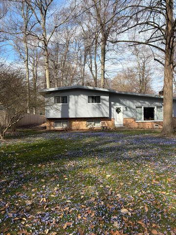 322 Roosevelt Avenue, Park Twp, MI 49424
