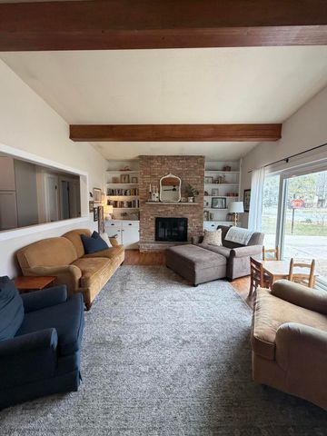 322 Roosevelt Avenue, Park Twp, MI 49424