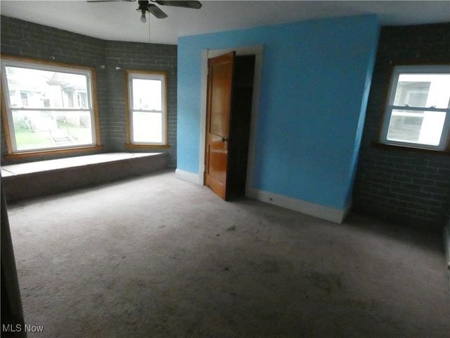 1020 Virginia Street, Martins Ferry, OH 43935