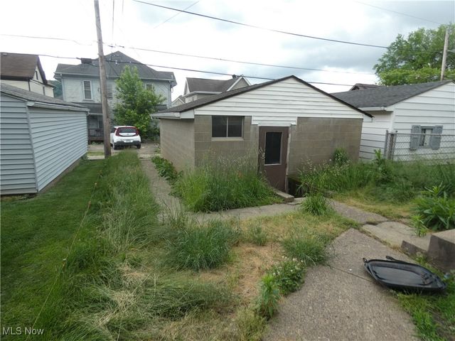 1020 Virginia Street, Martins Ferry, OH 43935