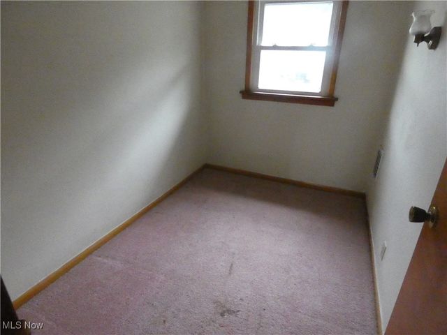 1020 Virginia Street, Martins Ferry, OH 43935