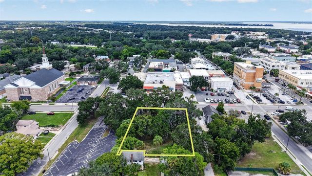 703 W MAGNOLIA STREET, Leesburg, FL 34748