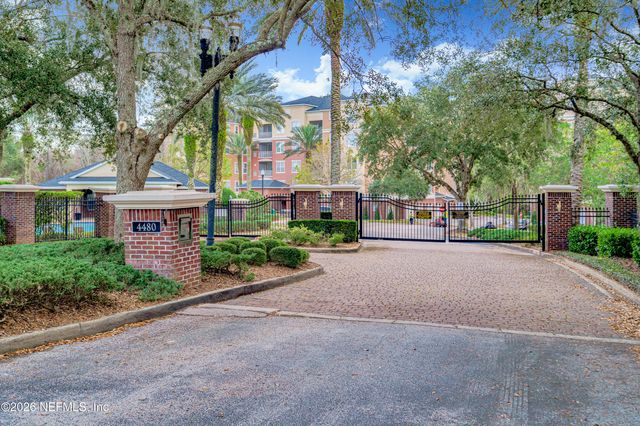 4480 DEERWOOD LAKE Parkway 336, Jacksonville, FL 32216