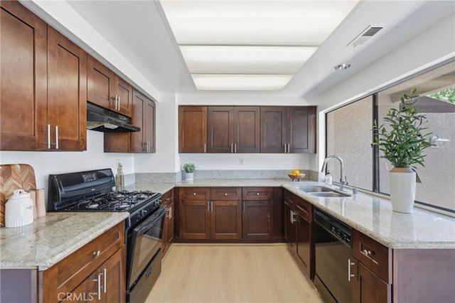 22 Mesquite Place, Pomona, CA 91766