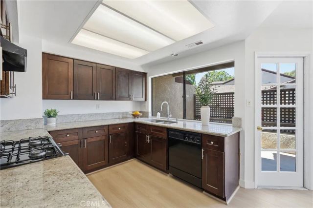 22 Mesquite Place, Pomona, CA 91766